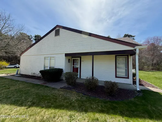 Property Slideshow image 3 of 21 | 681a huntington dr, Manchester, NJ, 08759