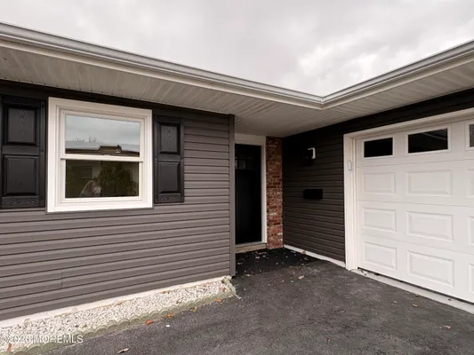 Property Slideshow image 2 of 25 | 91 clay cir, Brick, NJ, 08724