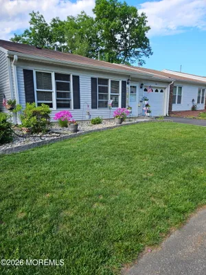 Property Slideshow image 3 of 44 | 233 cloverdale dr, Lakewood, NJ, 08701
