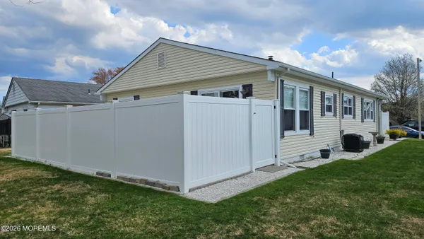 Property Slideshow image 2 of 12 | 8 beaumont ct, Toms River, NJ, 08757