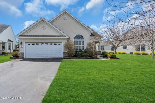 Property Slideshow image 3 of 32 | 6 wadsworth pl, Barnegat, NJ, 08005