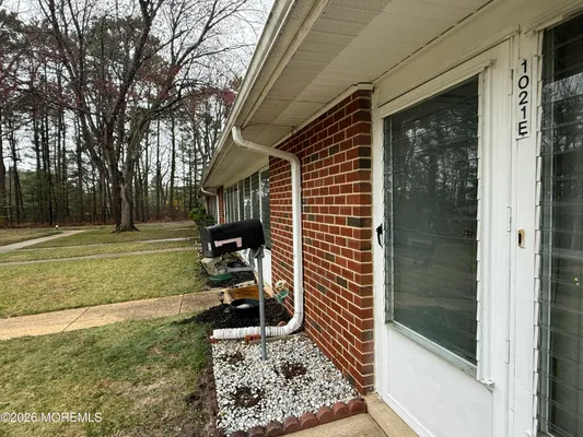 Property Slideshow image 2 of 11 | 1021 aberdeen dr e, Lakewood, NJ, 08701