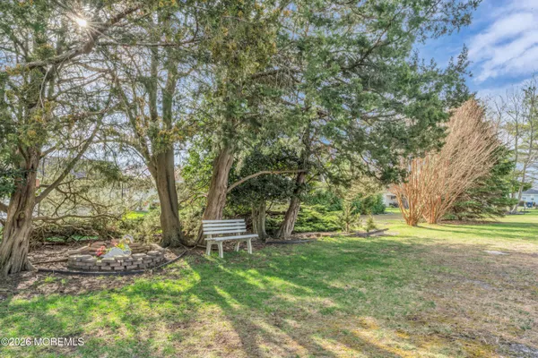 Property Slideshow image 3 of 21 | 496 saint thomas dr, Toms River, NJ, 08757