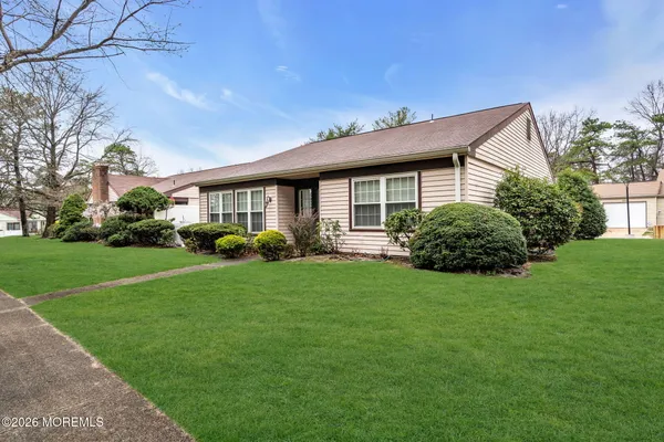 Property Slideshow image 3 of 36 | 569b mayfair rd, Manchester, NJ, 08759