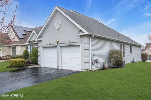 Property Slideshow image 3 of 56 | 14 dogwood dr, Ocean Twp, NJ, 07712