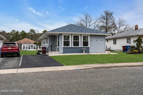 Property Slideshow image 3 of 29 | 46 falmouth st, Toms River, NJ, 08757