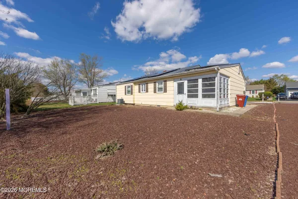 Property Slideshow image 3 of 19 | 43 carlisle rd, Toms River, NJ, 08757