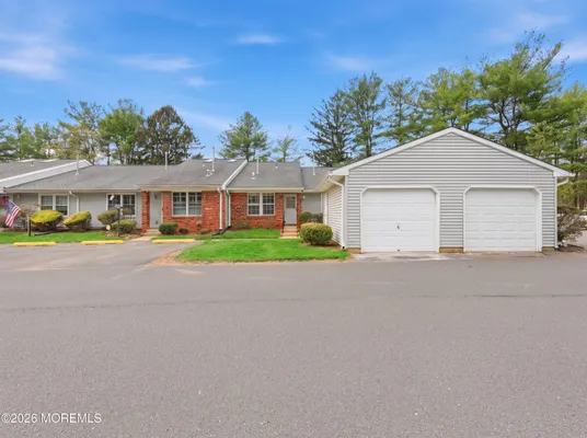 Property Slideshow image 2 of 32 | 64 boxwood ter, Red Bank, NJ, 07701