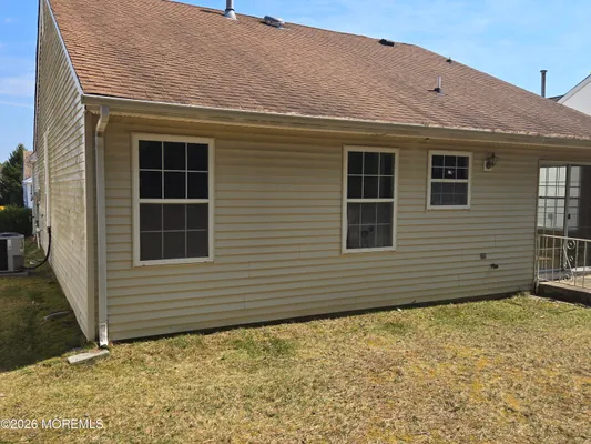 Property Slideshow image 3 of 18 | 17 trent dr, Toms River, NJ, 08757
