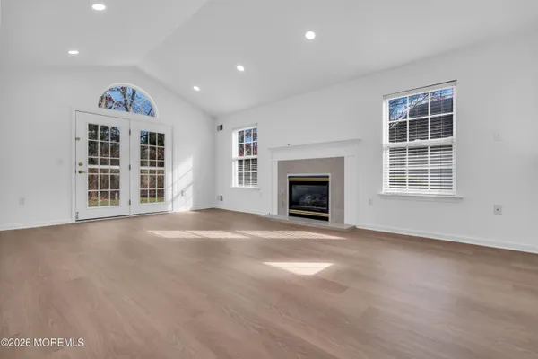 Property Slideshow image 3 of 27 | 9 oakmont rd, Lakewood, NJ, 08701