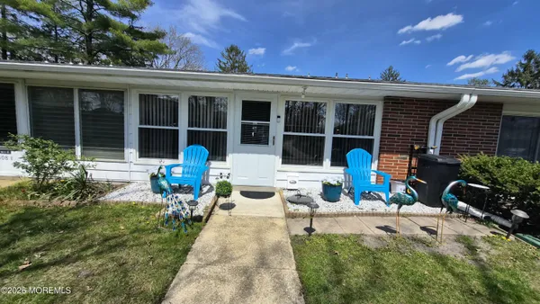 Property Slideshow image 2 of 29 | 308c malvern ct c, Lakewood, NJ, 08701