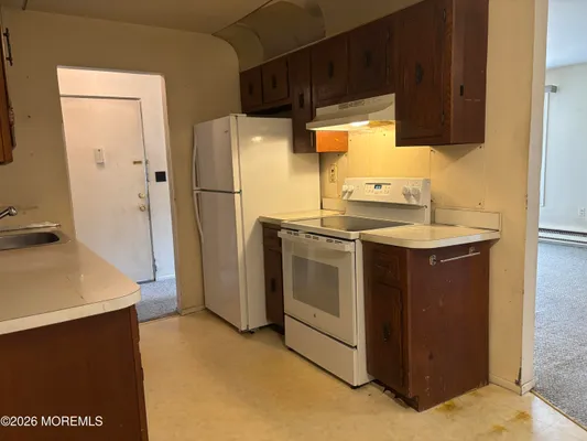 Property Slideshow image 3 of 33 | 18 pine cluster cir d, Manalapan, NJ, 07726