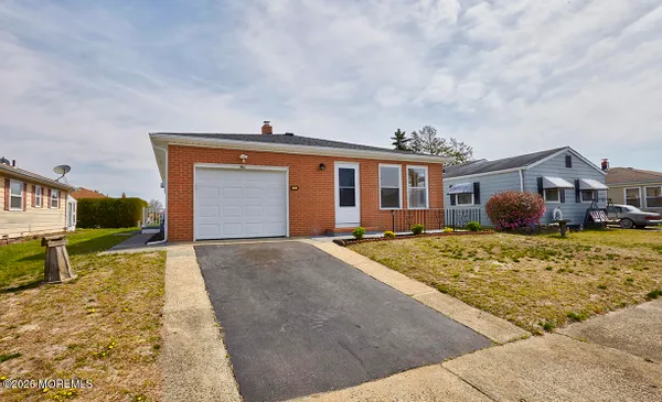 Property Slideshow image 2 of 26 | 9 mirador ct, Toms River, NJ, 08757