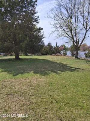 Property Slideshow image 3 of 24 | 300 harrington dr, Toms River, NJ, 08757