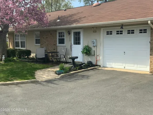 Property Slideshow image 3 of 27 | 26b yorkshire ct, Manchester, NJ, 08759