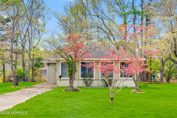 Property Slideshow image 2 of 25 | 2229 yorktowne blvd, Toms River, NJ, 08753