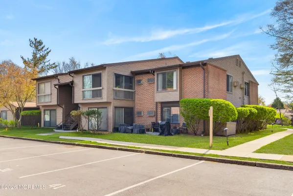 Property Slideshow image 2 of 26 | 61 hancock ct, Red Bank, NJ, 07701