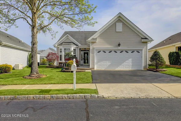 Property Slideshow image 2 of 42 | 14 wooten ct, Jackson, NJ, 08527