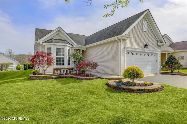 Property Slideshow image 3 of 42 | 14 wooten ct, Jackson, NJ, 08527