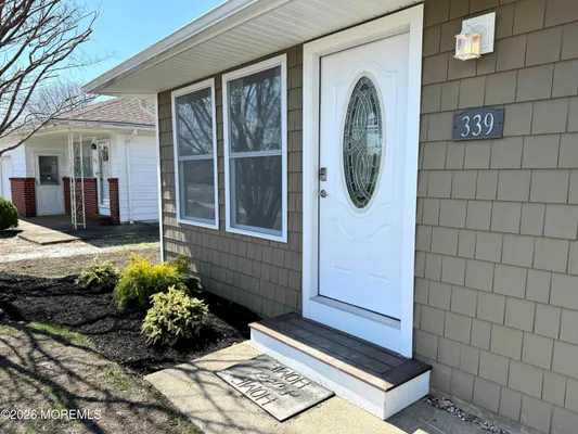 Property Slideshow image 3 of 18 | 339 curacao st, Toms River, NJ, 08757