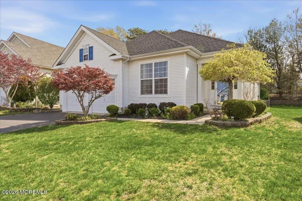 Property Slideshow image 2 of 48 | 74 pond view cir, Barnegat, NJ, 08005