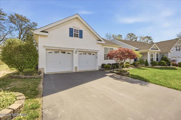 Property Slideshow image 3 of 48 | 74 pond view cir, Barnegat, NJ, 08005