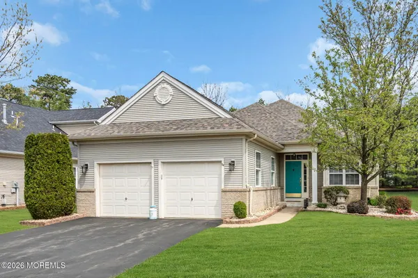 Property Slideshow image 2 of 54 | 54 eleanor rd, Manchester, NJ, 08759