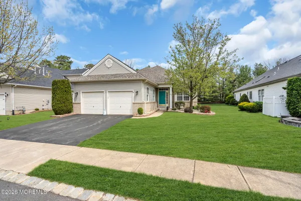 Property Slideshow image 3 of 54 | 54 eleanor rd, Manchester, NJ, 08759