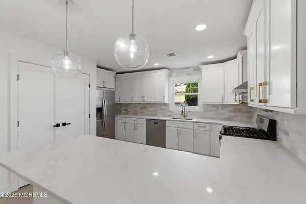 Property Slideshow image 3 of 33 | 367 port royal dr, Toms River, NJ, 08757