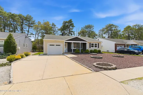 Property Slideshow image 2 of 39 | 46 auburn rd, Toms River, NJ, 08757