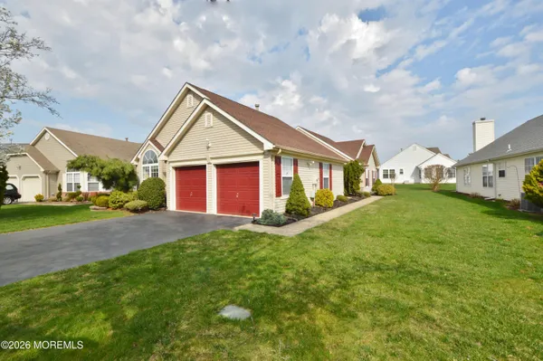 Property Slideshow image 2 of 63 | 2725 brookdale ct, Toms River, NJ, 08755