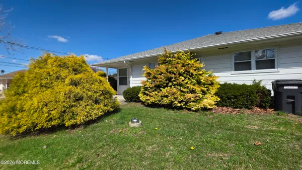 Property Slideshow image 2 of 23 | 3 newport pl, Toms River, NJ, 08753