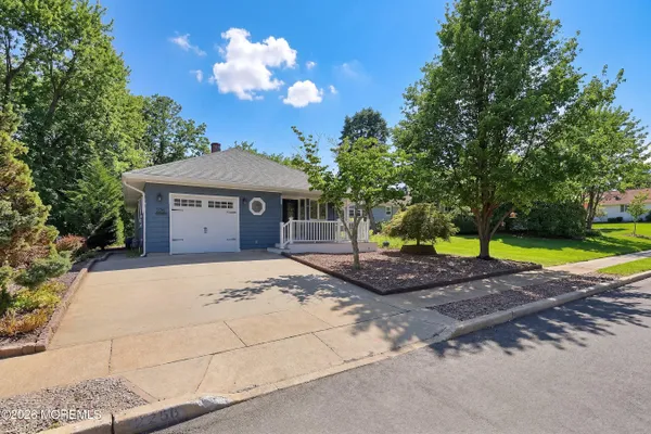 Property Slideshow image 3 of 30 | 2256 mount hope ln, Toms River, NJ, 08753