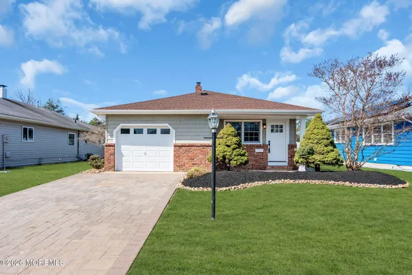 Property Slideshow image 3 of 36 | 24 frederiksted st, Toms River, NJ, 08757