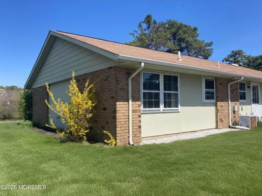 Property Slideshow image 2 of 44 | 27d cambridge cir, Manchester, NJ, 08759