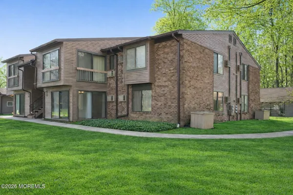 Property Slideshow image 3 of 55 | 93 lexington ct, Red Bank, NJ, 07701