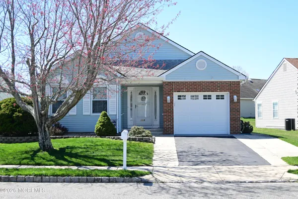 Property Slideshow image 2 of 38 | 106 chesterfield ln, Toms River, NJ, 08757