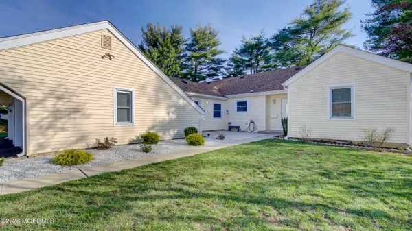 Property Slideshow image 2 of 39 | 10 zacatin rd b, Freehold, NJ, 07728