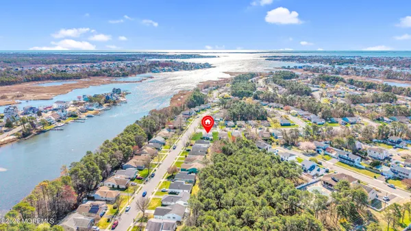 Property Slideshow image 3 of 24 | 2 mariner pl, Brick, NJ, 08723