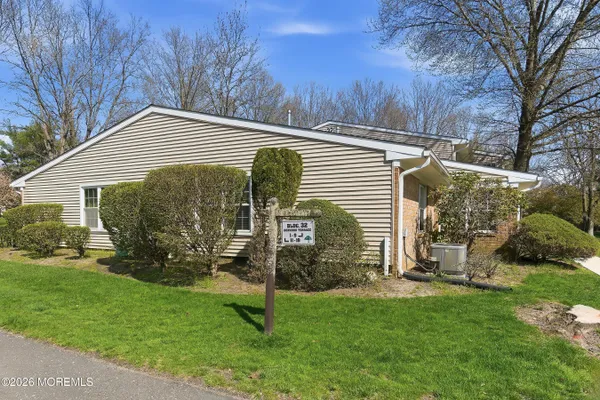 Property Slideshow image 2 of 27 | 1 boxwood ter 243, Red Bank, NJ, 07701
