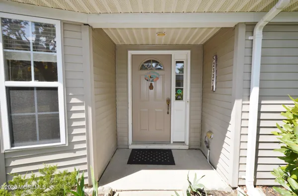 Property Slideshow image 3 of 57 | 2337 e ashfield ct, Toms River, NJ, 08755