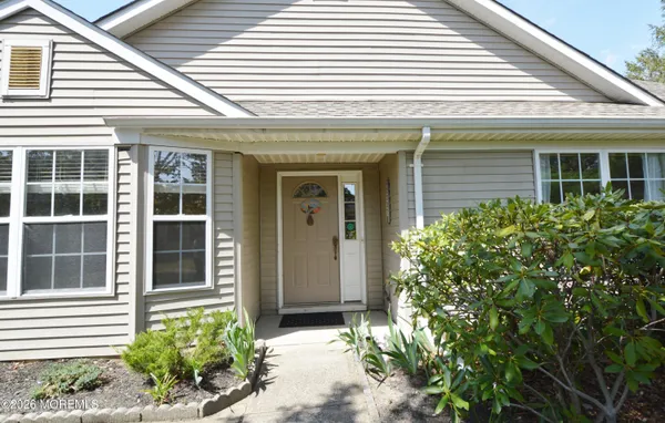 Property Slideshow image 2 of 57 | 2337 e ashfield ct, Toms River, NJ, 08755