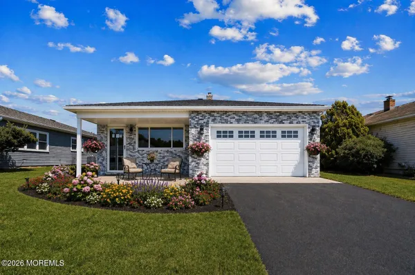 Property Slideshow image 3 of 32 | 8 tijuana ct, Berkeley, NJ, 08721