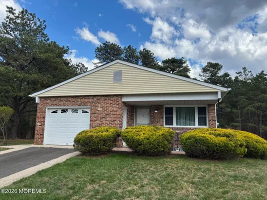 Property Slideshow image 3 of 43 | 2 elkton ct, Toms River, NJ, 08757