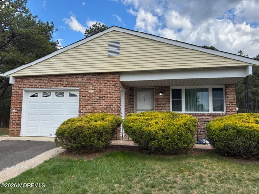 Property Slideshow image 2 of 43 | 2 elkton ct, Toms River, NJ, 08757