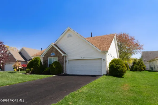 Property Slideshow image 2 of 51 | 3 starfish ct, Bayville, NJ, 08721