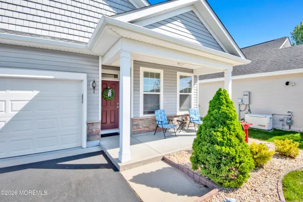 Property Slideshow image 2 of 40 | 31 heath ln, Jackson, NJ, 08527