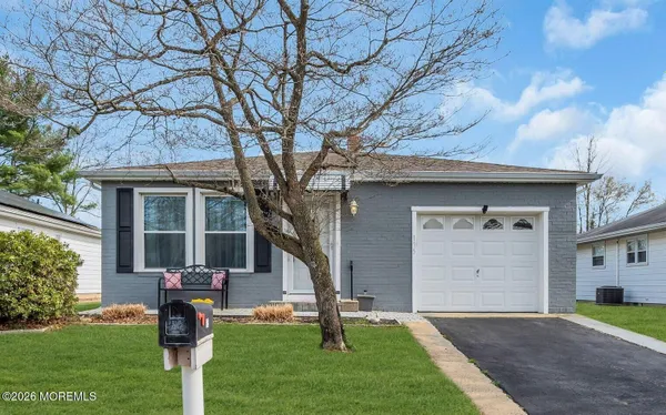 Property Slideshow image 3 of 28 | 175 liberta dr, Toms River, NJ, 08757