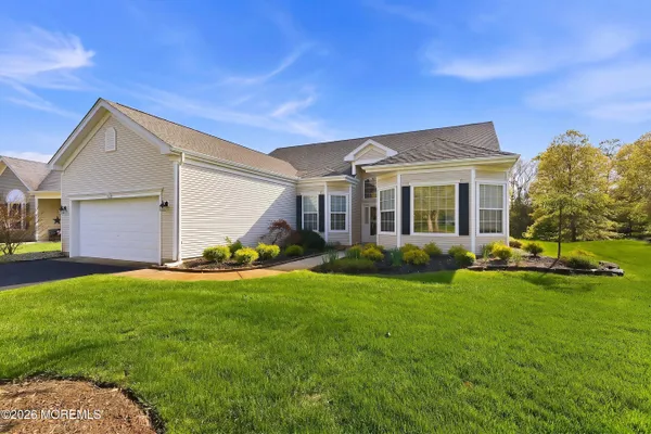 Property Slideshow image 2 of 40 | 2601 lantern light way, Wall, NJ, 08736