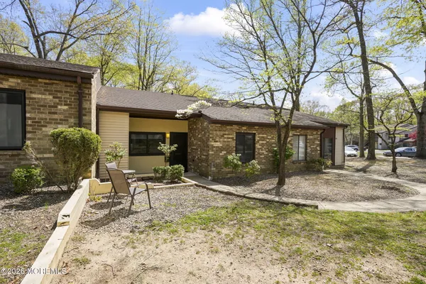 Property Slideshow image 3 of 25 | 90 arrowood rd e, Manalapan, NJ, 07726